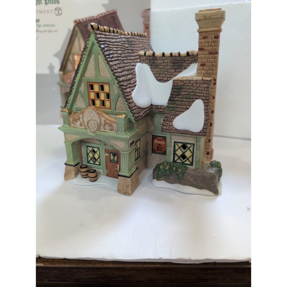 Dept 56 Dickens Village Series Gaslight Pubs The Hoops # 4020181 with box & Lite